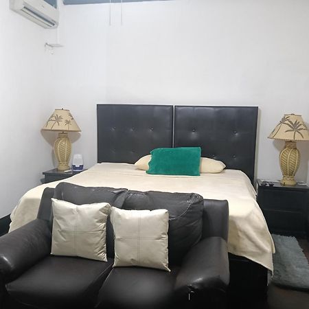 Hotel Garcias Suites, Linares Buitenkant foto
