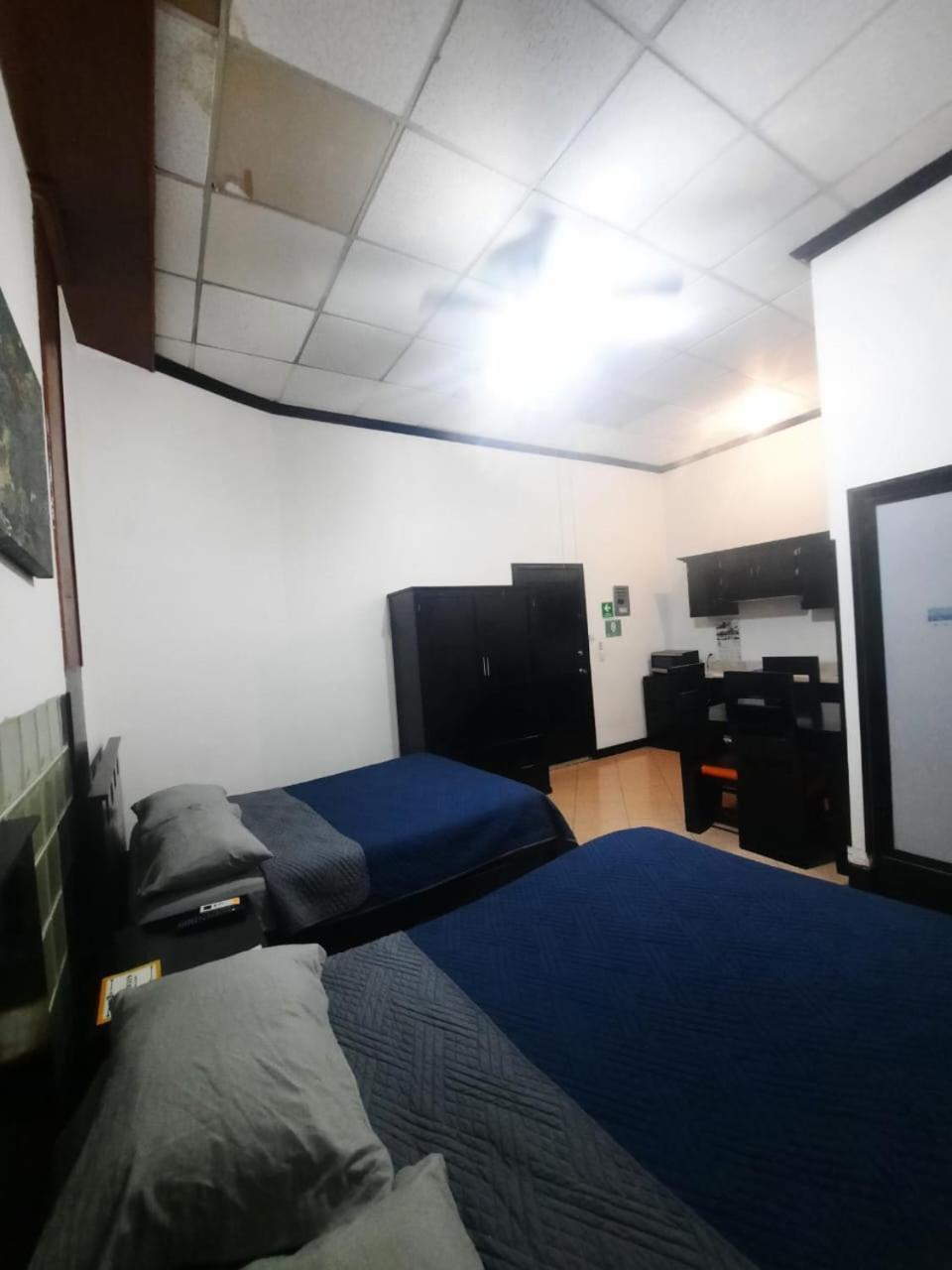 Hotel Garcias Suites, Linares Buitenkant foto